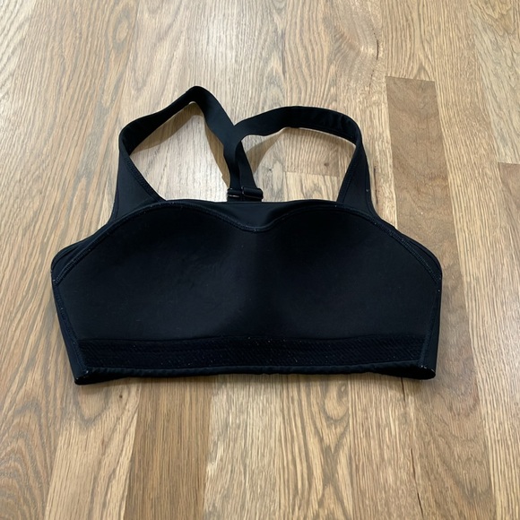 Athleta Women's Black Criss Cross Back Adjustable Strap Athletic Sports Bra - Picture 3 of 8